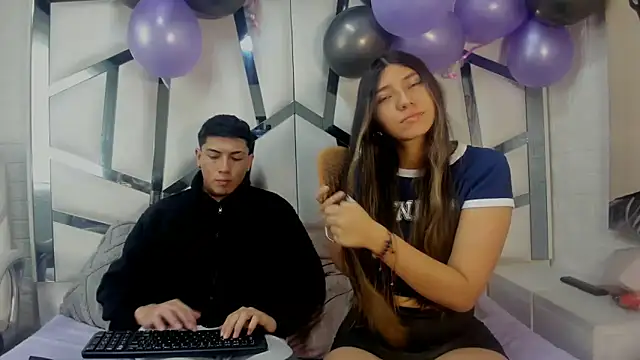 ScarlettAndLucas online show from February 4, 2026, 1:06 pm