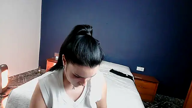 Snapshot of Alice_Dan chatting on February 9, 2026, 3:32 pm Alice Dan online show from February 9, 2026, 3:32 pm