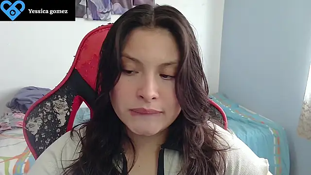 yessica gomez01 online show from July 4, 2026, 8:35 pm