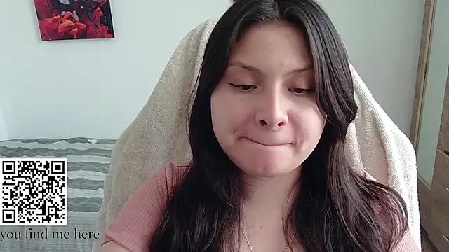 yessica gomez01 online show from March 25, 2026, 9:46 pm