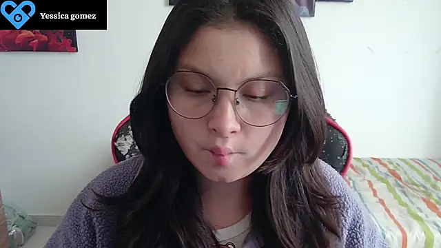 yessica gomez01 online show from July 14, 2026, 8:26 pm