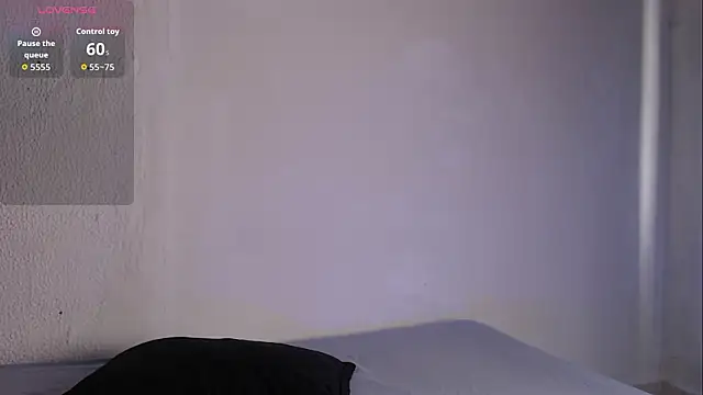 Snapshot of chloe_bitelly_ chatting on February 18, 2026, 8:05 pm chloe bitelly online show from February 18, 2026, 8:05 pm