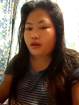 Snapshot of pinay_rose14 chatting on February 15, 2026, 9:41 am pinay rose14 online show from February 15, 2026, 9:41 am