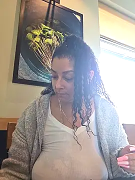 tastesosweet online show from April 22, 2026, 6:58 pm