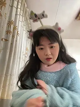 Snapshot of Mloy-01 chatting on February 21, 2026, 5:53 am Mloy-01 online show from February 21, 2026, 5:53 am