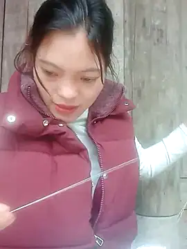 jjennyyy online show from February 6, 2026, 2:18 am