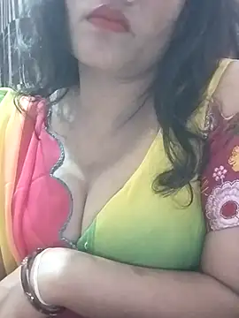 Snapshot of Zaara101 chatting on July 1, 2026, 6:19 pm Zaara101 online show from July 1, 2026, 6:19 pm