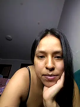 Snapshot of Aleja_1426 chatting on March 8, 2026, 5:44 am Aleja 1426 online show from March 8, 2026, 5:44 am