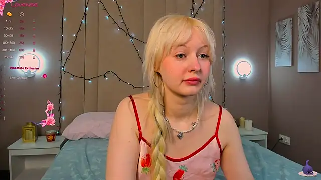 AdeleSilvy online show from April 3, 2026, 2:07 am