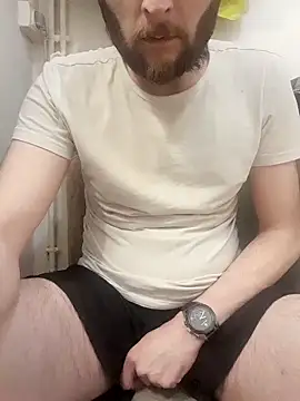 Snapshot of 80julien chatting on February 11, 2026, 8:41 pm 80julien online show from February 11, 2026, 8:41 pm