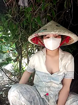 EnzxMoon02 online show from February 2, 2026, 4:22 am