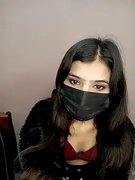 hotyjiyaaaa online show from January 12, 2026, 9:49 am