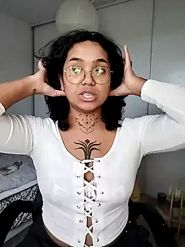 Snapshot of therealsun8 chatting on January 14, 2026, 2:09 pm therealsun8 online show from January 14, 2026, 2:09 pm