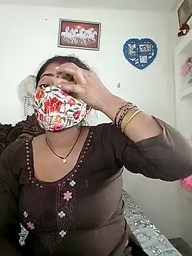 Angel eyes00 online show from April 5, 2026, 4:02 pm