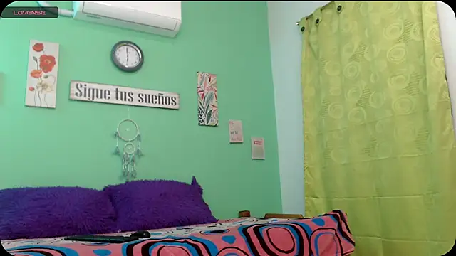 lucerodelamanana343 online show from April 18, 2026, 7:40 pm