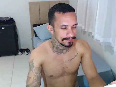 Snapshot of lipegonzalezz chatting on February 4, 2026, 11:00 pm lipegonzalezz online show from February 4, 2026, 11:00 pm