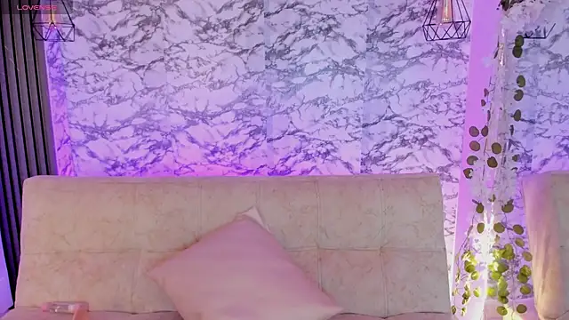 soffi joness23 online show from February 25, 2026, 7:36 pm