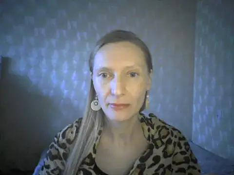Snapshot of Averinona chatting on March 24, 2026, 3:34 pm Averinona online show from March 24, 2026, 3:34 pm