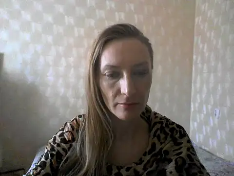 Snapshot of Averinona chatting on March 19, 2026, 11:43 am Averinona online show from March 19, 2026, 11:43 am