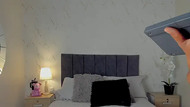 Snapshot of Antonella_Coruso chatting on February 7, 2026, 11:46 pm Antonella Coruso online show from February 7, 2026, 11:46 pm