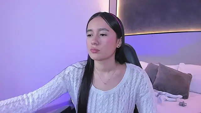 mia slora online show from June 26, 2026, 12:11 pm