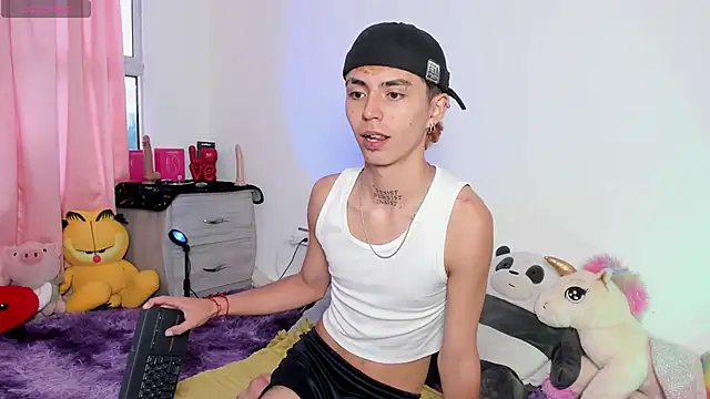 Maiky Cooper01 online show from March 18, 2026, 3:03 pm