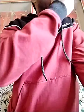 Snapshot of studio-my chatting on February 8, 2026, 6:11 am studio-my online show from February 8, 2026, 6:11 am