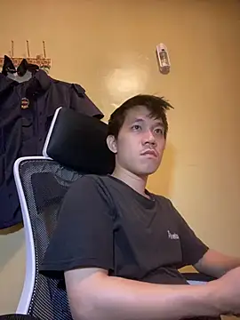 Snapshot of asian_guy67 chatting on February 1, 2026, 2:37 pm asian guy67 online show from February 1, 2026, 2:37 pm