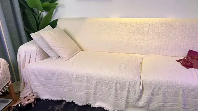 DouDou-- online show from July 3, 2026, 3:40 pm