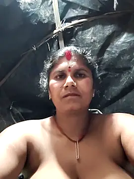 Snapshot of Hot_di97 chatting on February 8, 2026, 8:34 am Hot di97 online show from February 8, 2026, 8:34 am