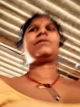Hot di97 online show from May 15, 2026, 10:52 pm