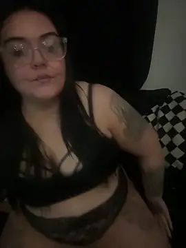 Miss CurvesXXX online show from February 16, 2026, 6:28 pm