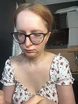 coy girl  online show from February 19, 2026, 11:07 am