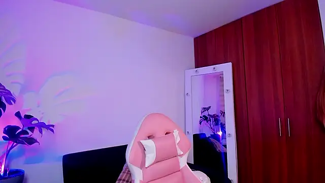 babypeach 1 online show from March 9, 2026, 10:46 pm