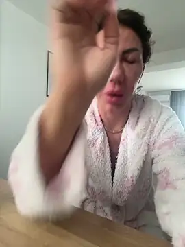 Missolevelvet online show from February 23, 2026, 7:31 am