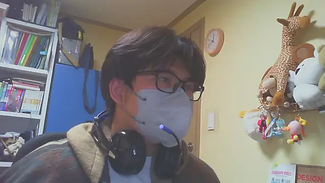 malibu876 online show from March 27, 2026, 3:46 pm