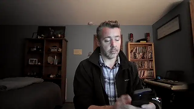 Snapshot of chrisw8140 chatting on February 22, 2026, 2:36 am chrisw8140 online show from February 22, 2026, 2:36 am