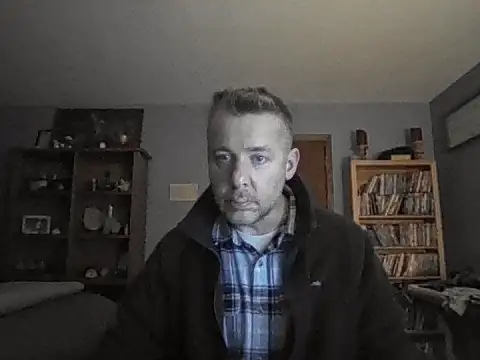 Snapshot of chrisw8140 chatting on February 3, 2026, 11:43 pm chrisw8140 online show from February 3, 2026, 11:43 pm