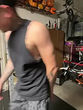 Snapshot of brngitdwn chatting on February 13, 2026, 2:44 am brngitdwn online show from February 13, 2026, 2:44 am