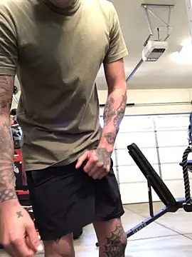 Snapshot of brngitdwn chatting on March 14, 2026, 4:35 pm brngitdwn online show from March 14, 2026, 4:35 pm