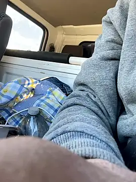 sofnhornyforu online show from January 15, 2026, 7:39 pm