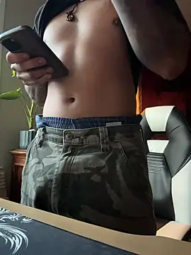 Snapshot of JoeyBlazy chatting on April 24, 2026, 2:57 am JoeyBlazy online show from April 24, 2026, 2:57 am