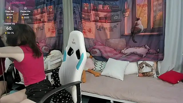 Snapshot of KiraDuvall chatting on February 27, 2026, 6:30 pm KiraDuvall online show from February 27, 2026, 6:30 pm