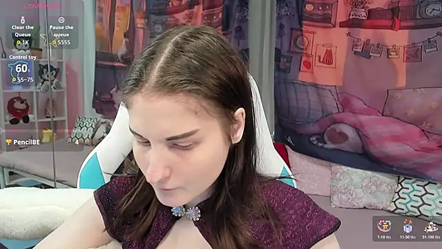 Snapshot of KiraDuvall chatting on February 3, 2026, 5:18 pm KiraDuvall online show from February 3, 2026, 5:18 pm