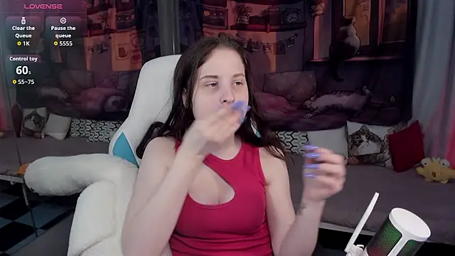 Snapshot of KiraDuvall chatting on February 20, 2026, 4:09 pm KiraDuvall online show from February 20, 2026, 4:09 pm