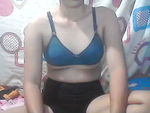 TenderLover Palangga online show from February 13, 2026, 9:42 am