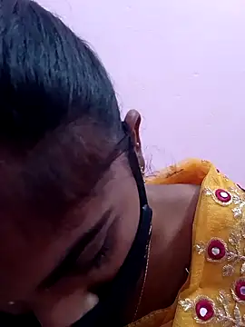 Tamil Hot RoyalQueen online show from May 9, 2026, 4:10 pm
