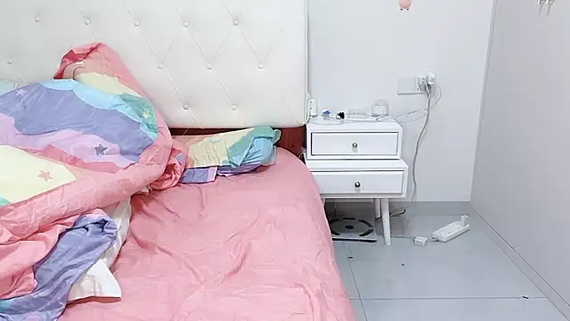 xixi 521 online show from April 4, 2026, 12:34 pm