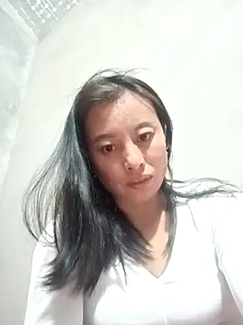 kaia-cam online show from February 2, 2026, 5:01 pm