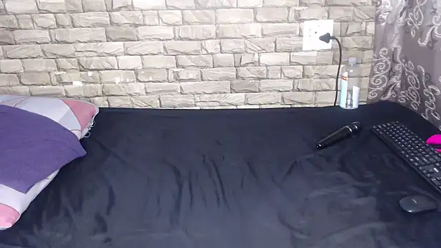 liztaylor online show from April 3, 2026, 5:52 pm